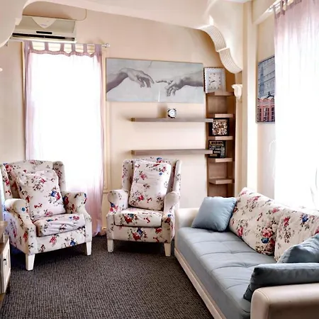 Captivating Duplex Flat With Classic Beyoglu Architecture 5-Min Walk To Istiklal Avenue