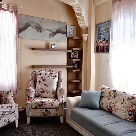 Captivating Duplex Flat With Classic Beyoglu Architecture 5-Min Walk To Istiklal Avenue
