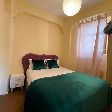Captivating Duplex Flat With Classic Beyoglu Architecture 5-Min Walk To Istiklal Avenue * Istanbul