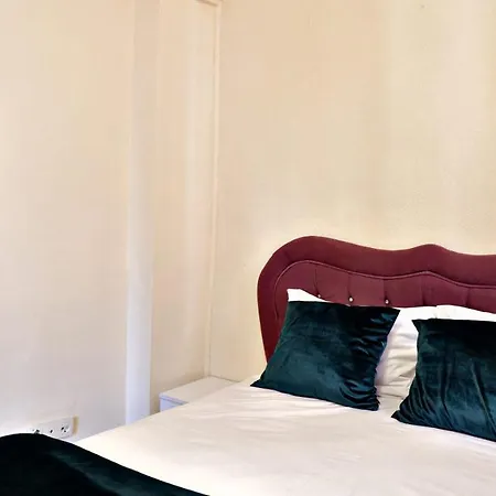 Apartment Captivating Duplex Flat With Classic Beyoglu Architecture 5-Min Walk To Istiklal Avenue