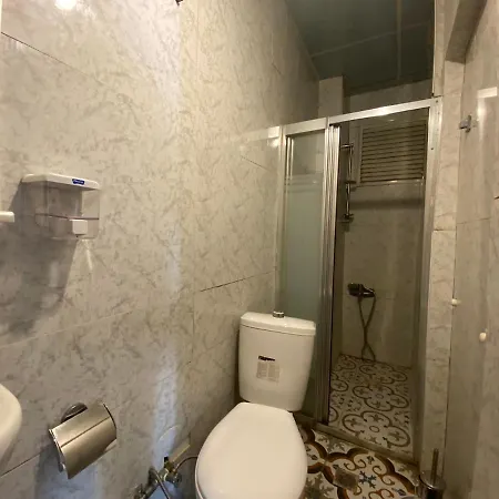 Captivating Duplex Flat With Classic Beyoglu Architecture 5-Min Walk To Istiklal Avenue